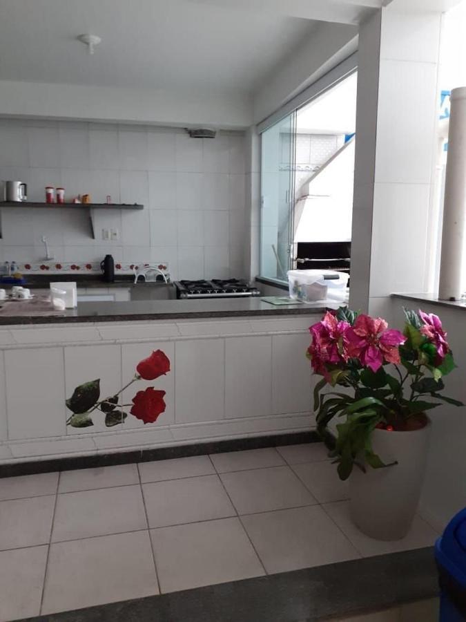 Pousada Vitoria Bed & Breakfast Ubatuba Bagian luar foto